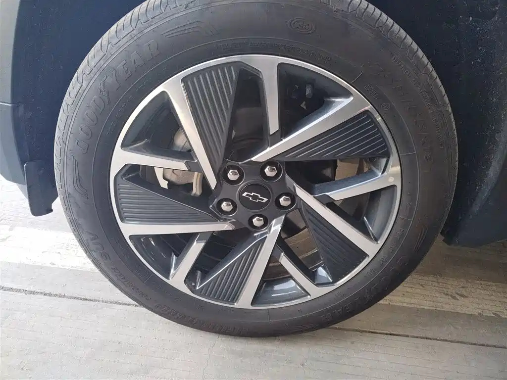 CHEVROLET EXPLORER PLUS 2025