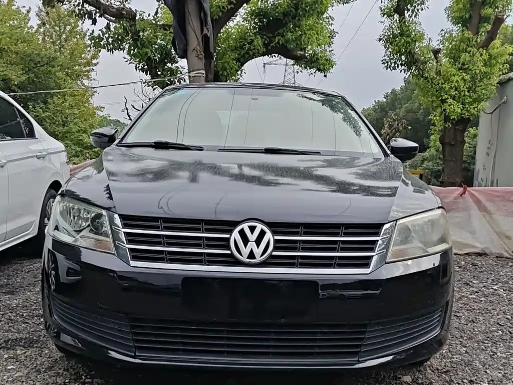 VOLKSWAGEN LAVIDA 2013