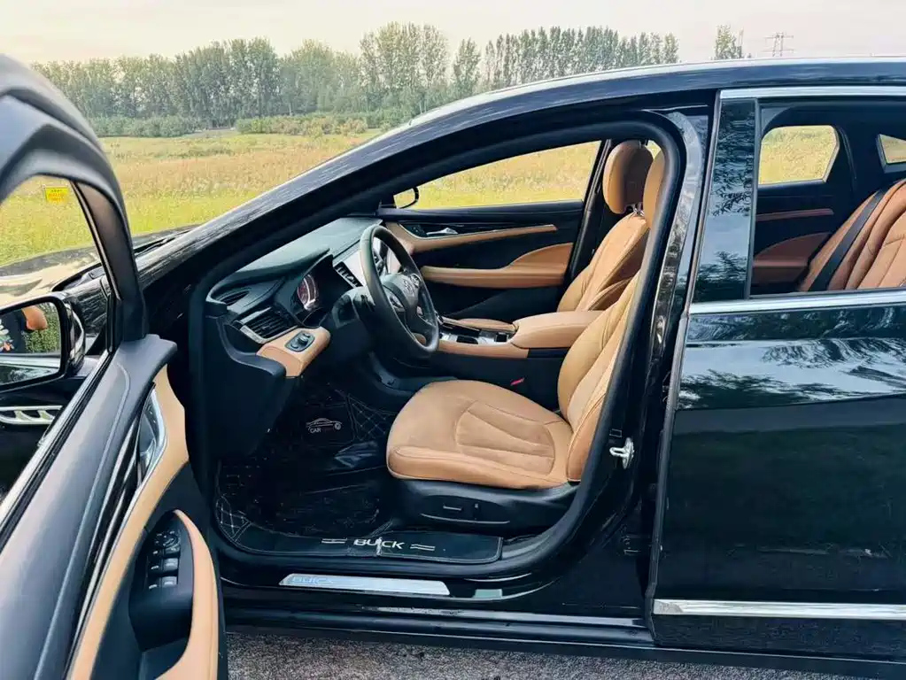 BUICK LACROSSE 2017