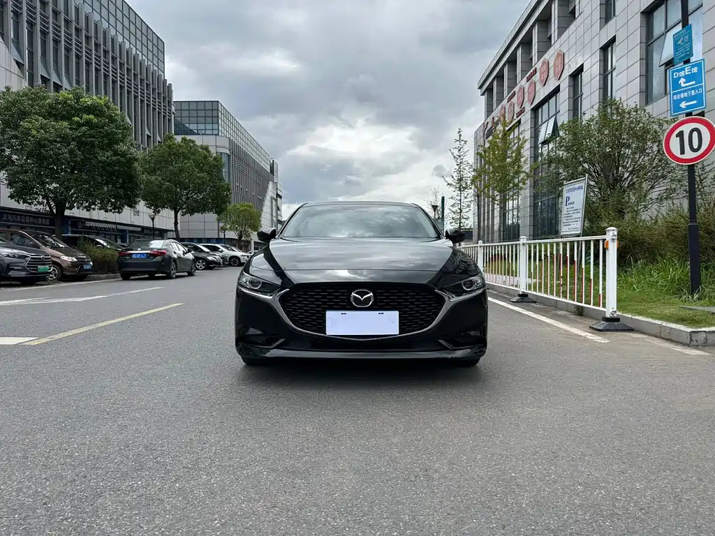 MAZDA 3 AXELA 2023