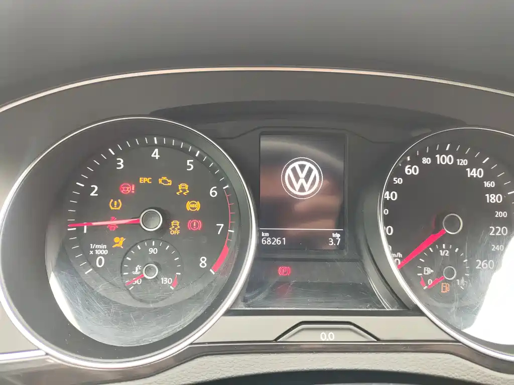 VOLKSWAGEN MAGOTAN 2018