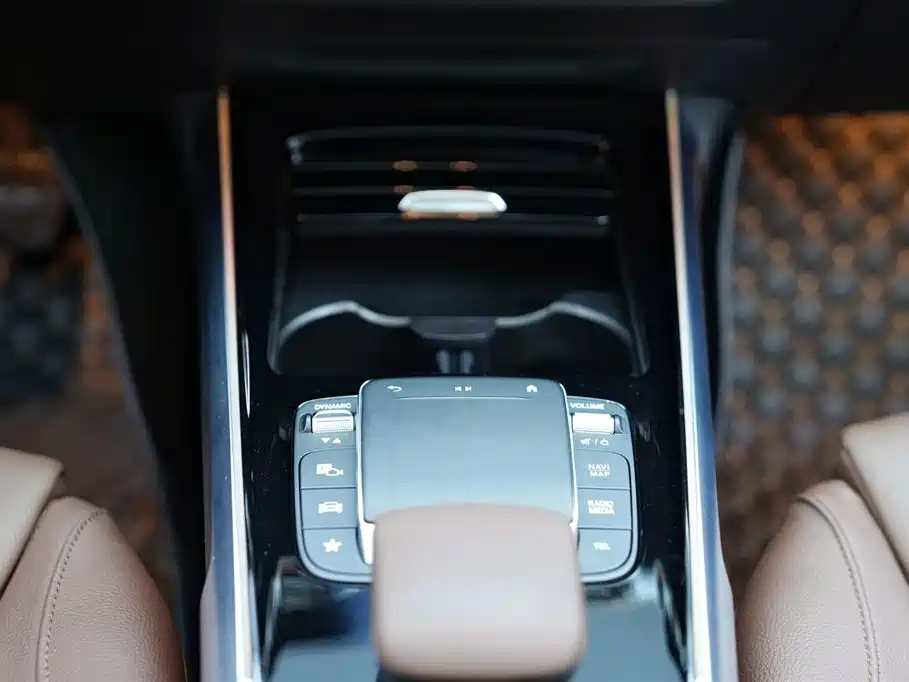 MERCEDES BENZ GLB 2022