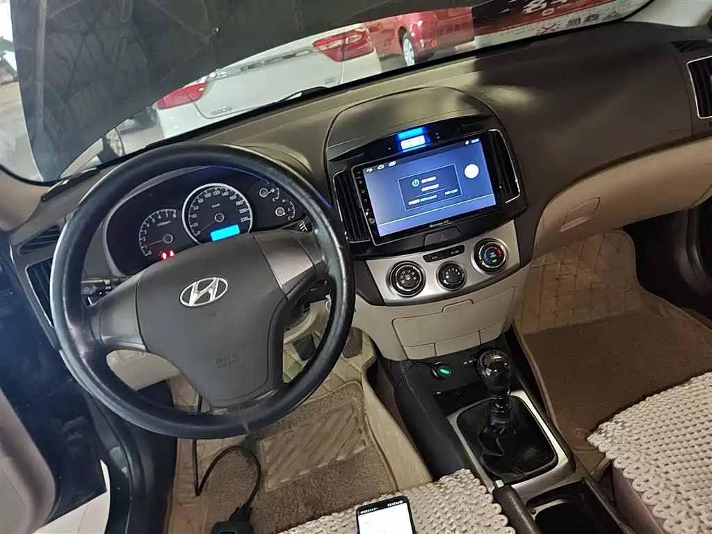 HYUNDAI CELESTA 2015