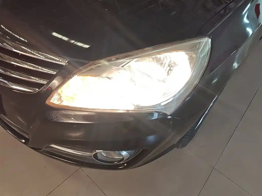 HYUNDAI CELESTA 2015