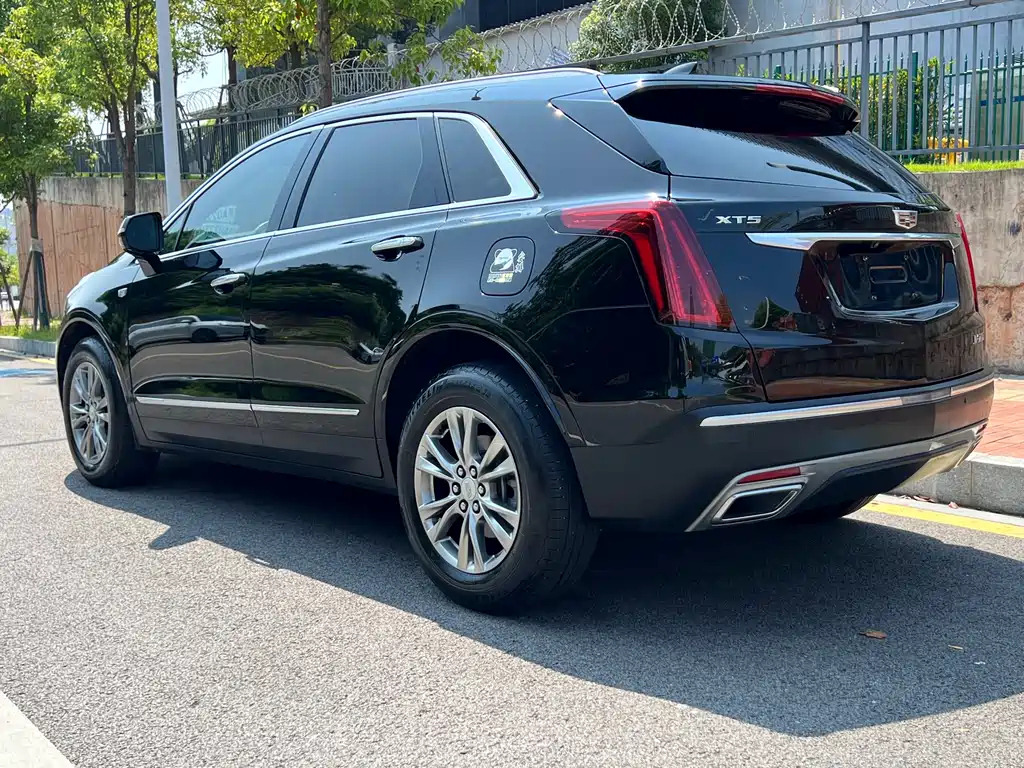 CADILLAC XT5 2020