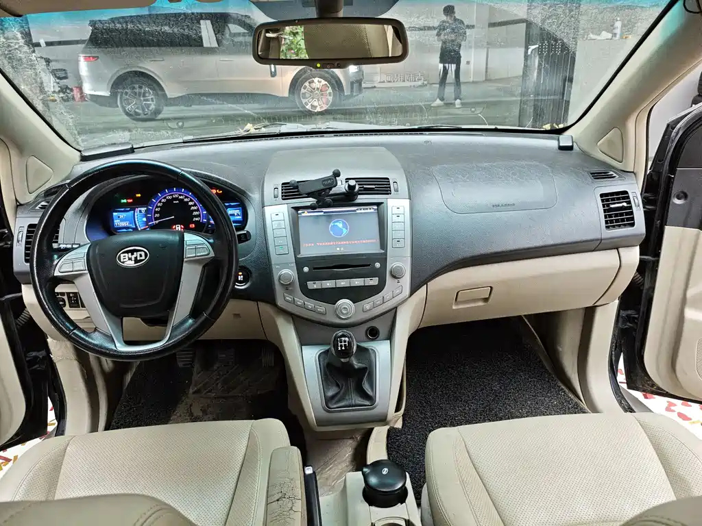 BYD S6 2014
