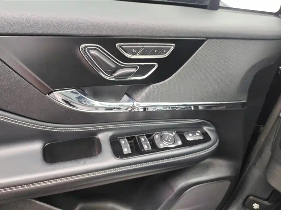 LINCOLN ADVENTURER 2023