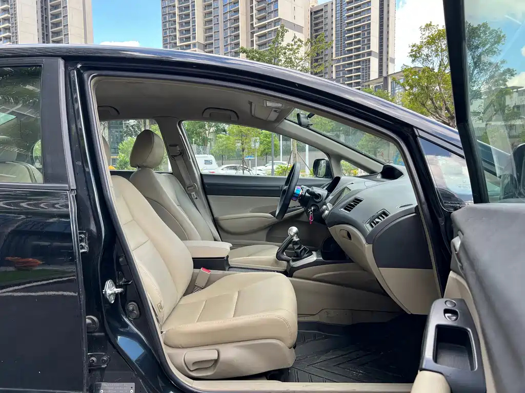 HONDA CIVIC 2011