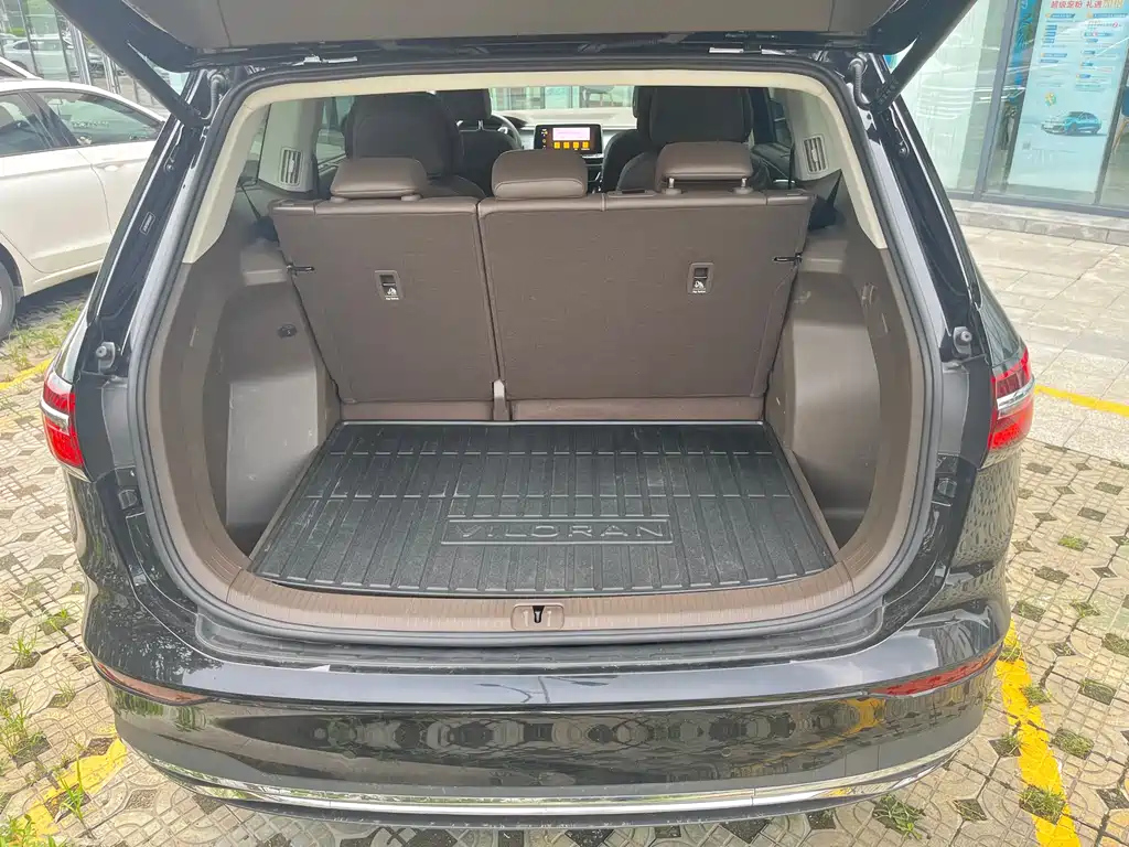 VOLKSWAGEN VILORAN 2023