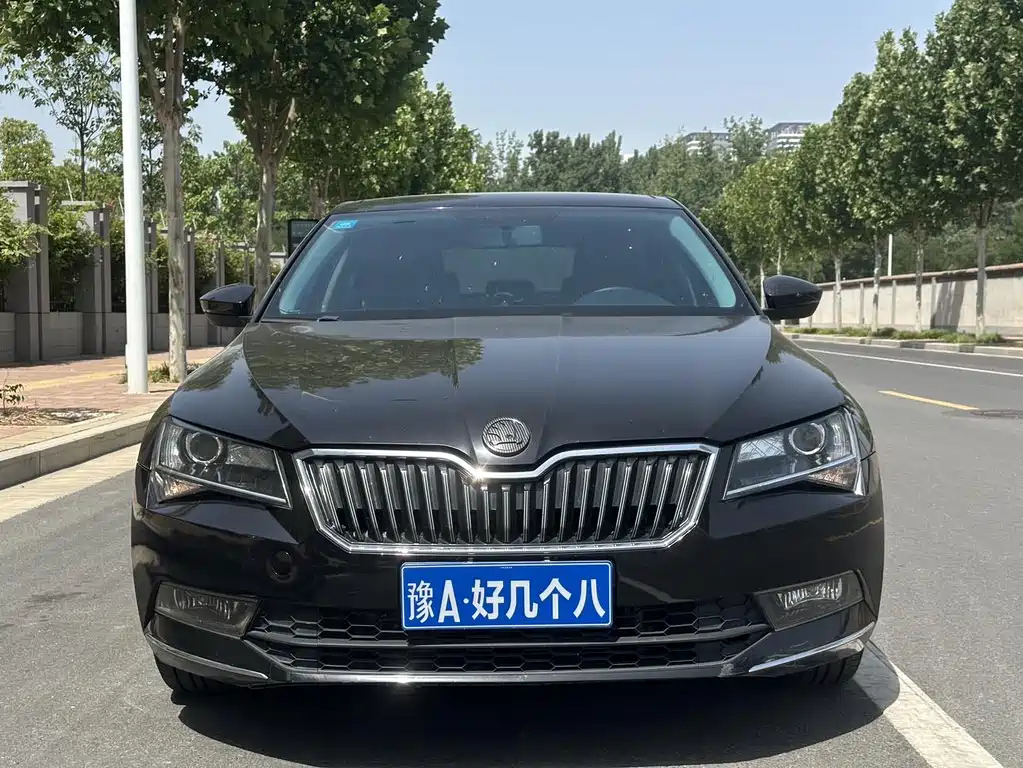 SKODA SUPERB 2018