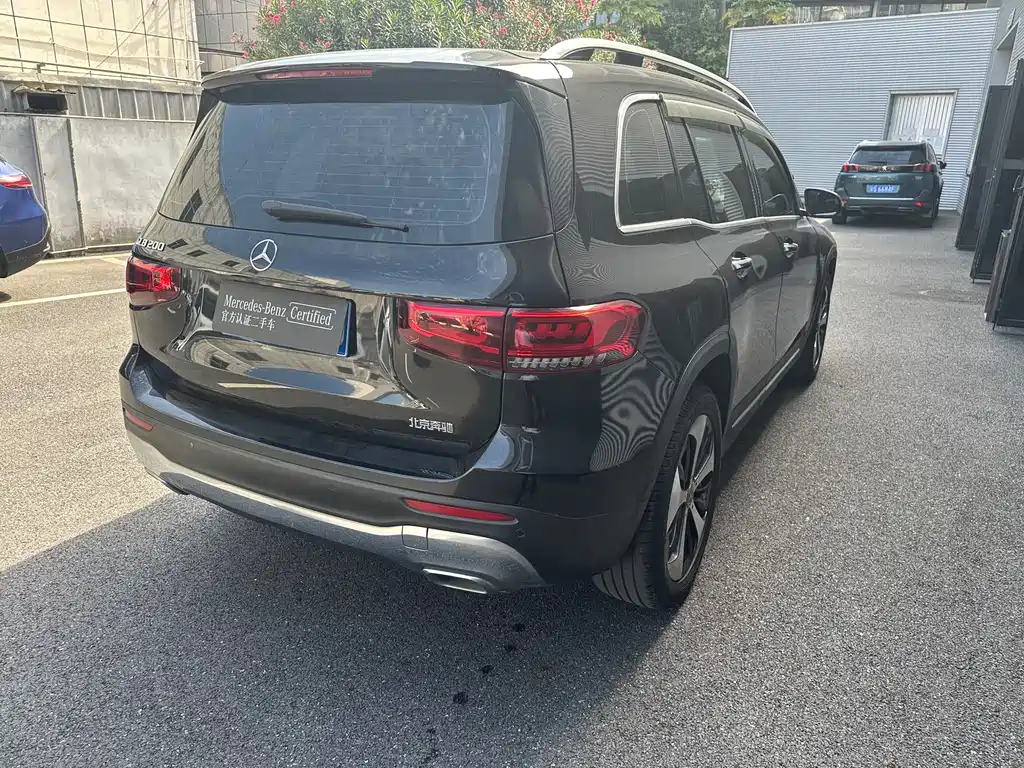 MERCEDES BENZ GLB 2022