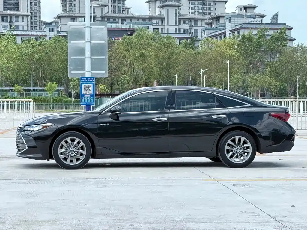 TOYOTA AVALON 2019