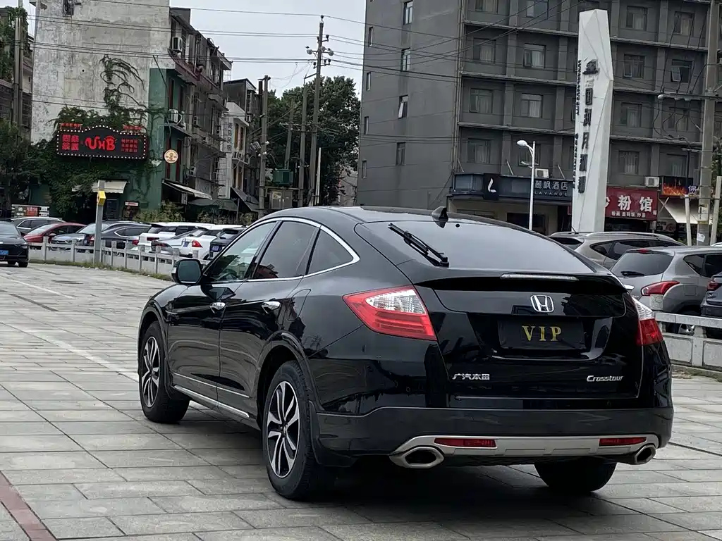 HONDA CROSSTOUR 2016