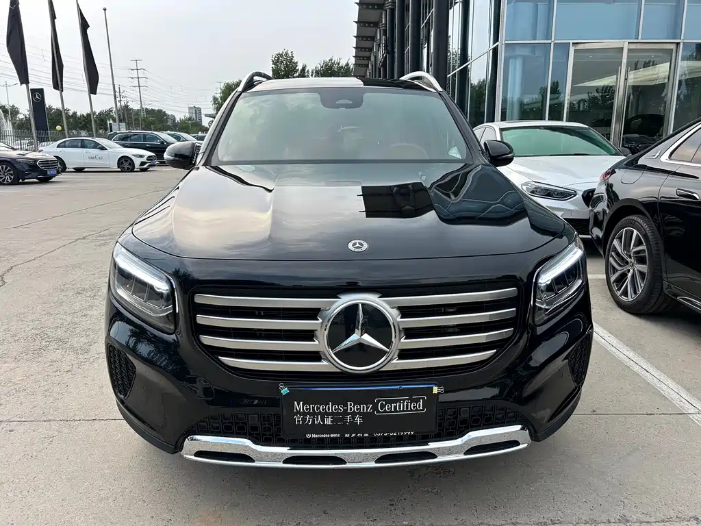MERCEDES BENZ GLB 2024