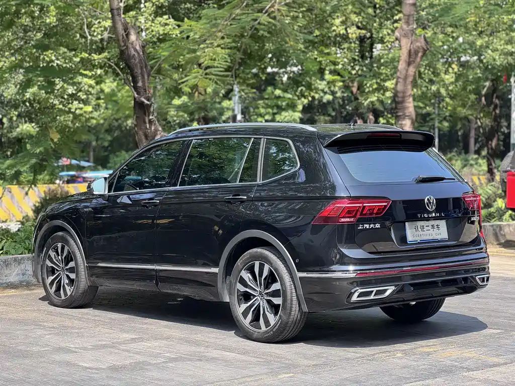 VOLKSWAGEN TIGUAN L 2022