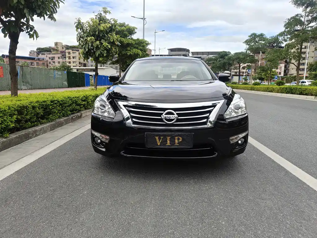 NISSAN TEANA 2015