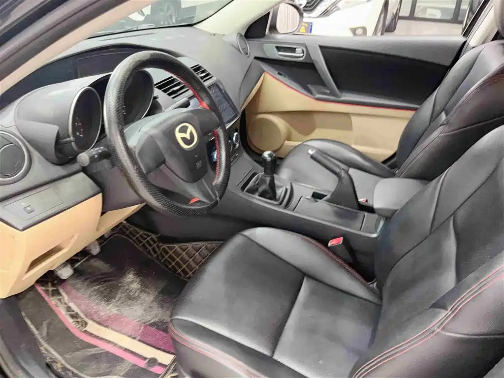 MAZDA 3 XINGCHENG 2011