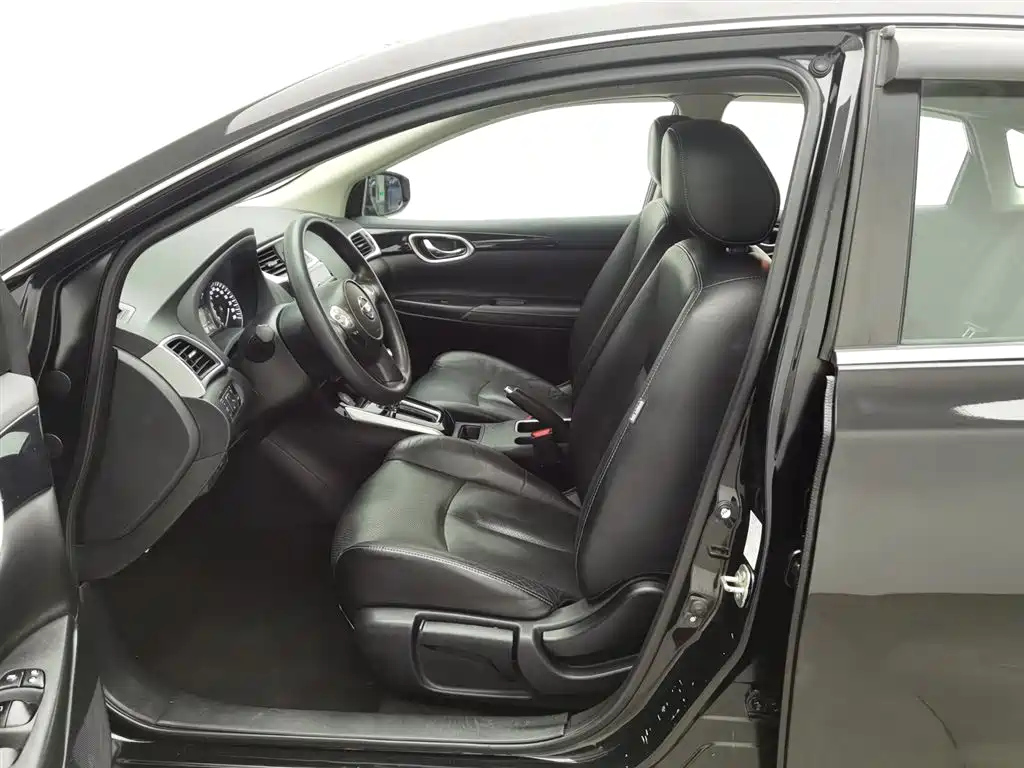 NISSAN SYLPHY 2019