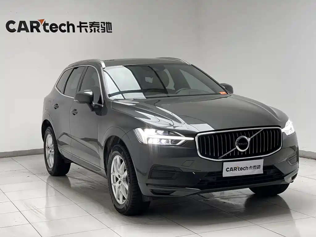 VOLVO XC60 2018
