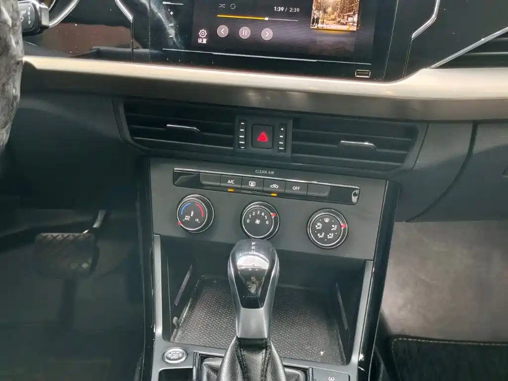 VOLKSWAGEN PASSAT 2021