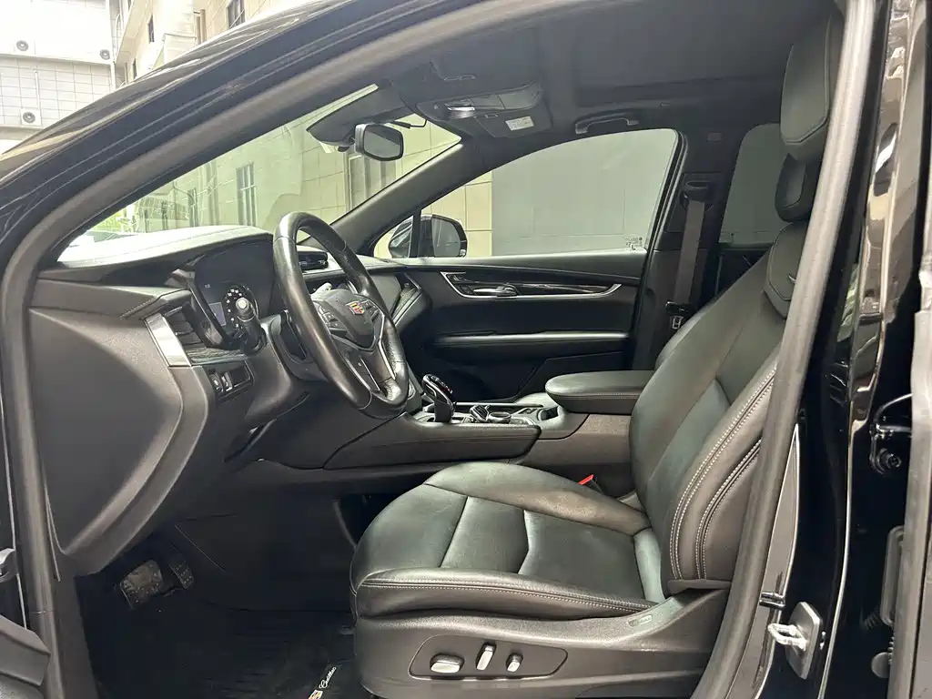 CADILLAC XT5 2020