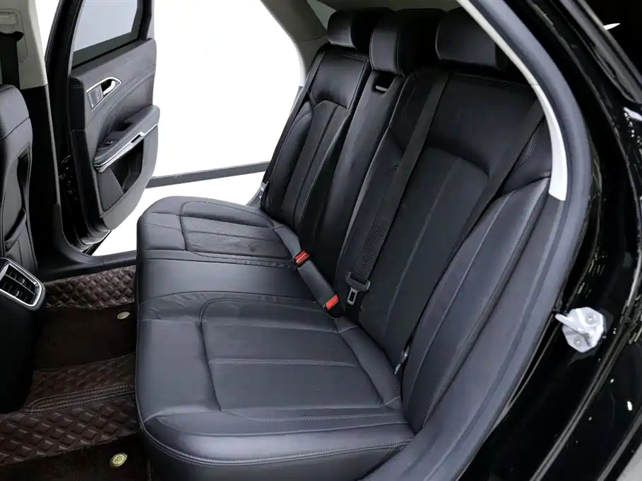 FORD TAURUS 2021