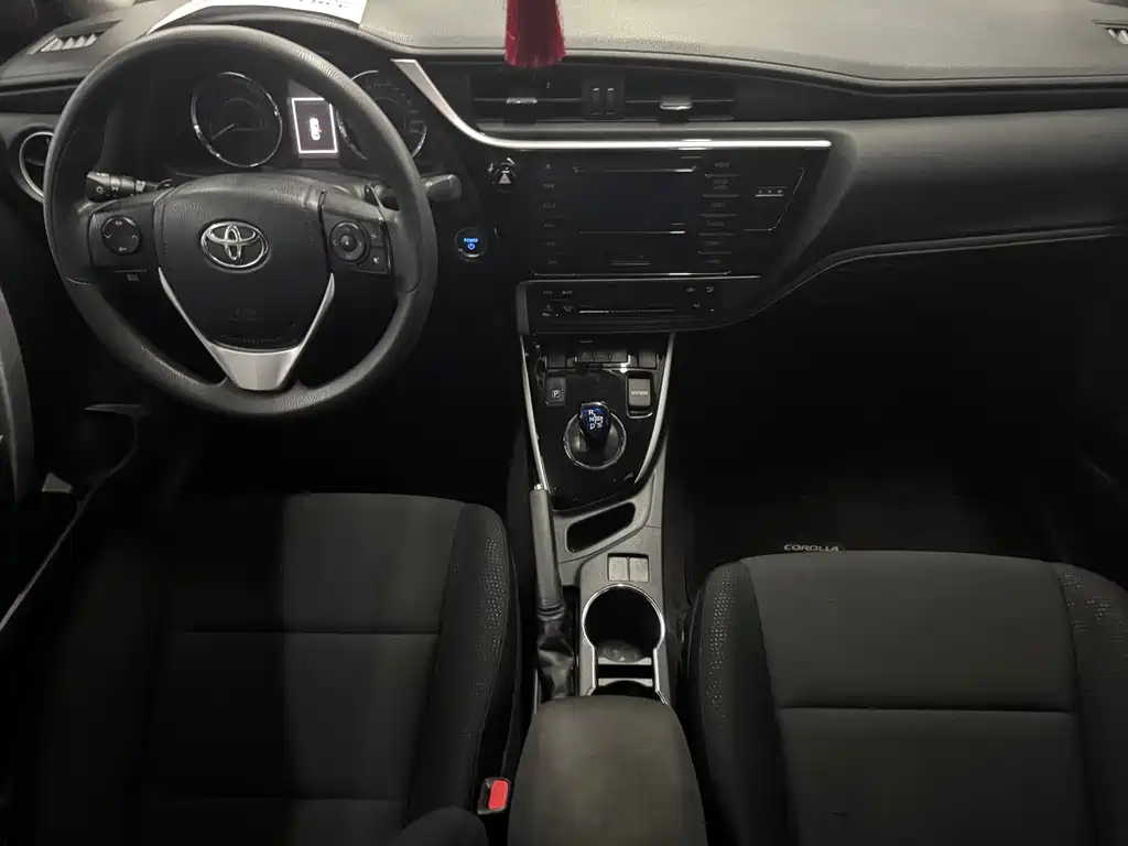 TOYOTA COROLLA 2017