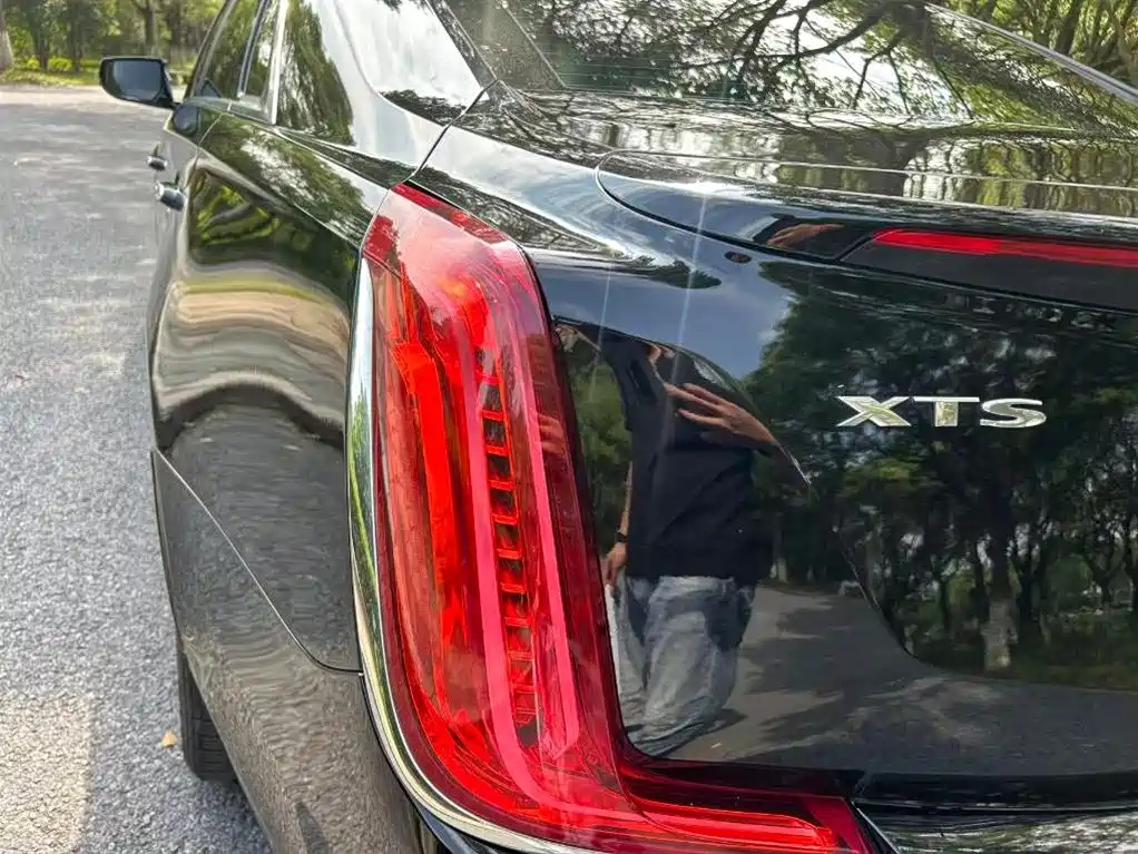 CADILLAC XTS 2018