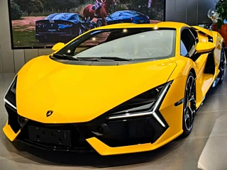 Заказать LAMBORGHINI REVUELTO