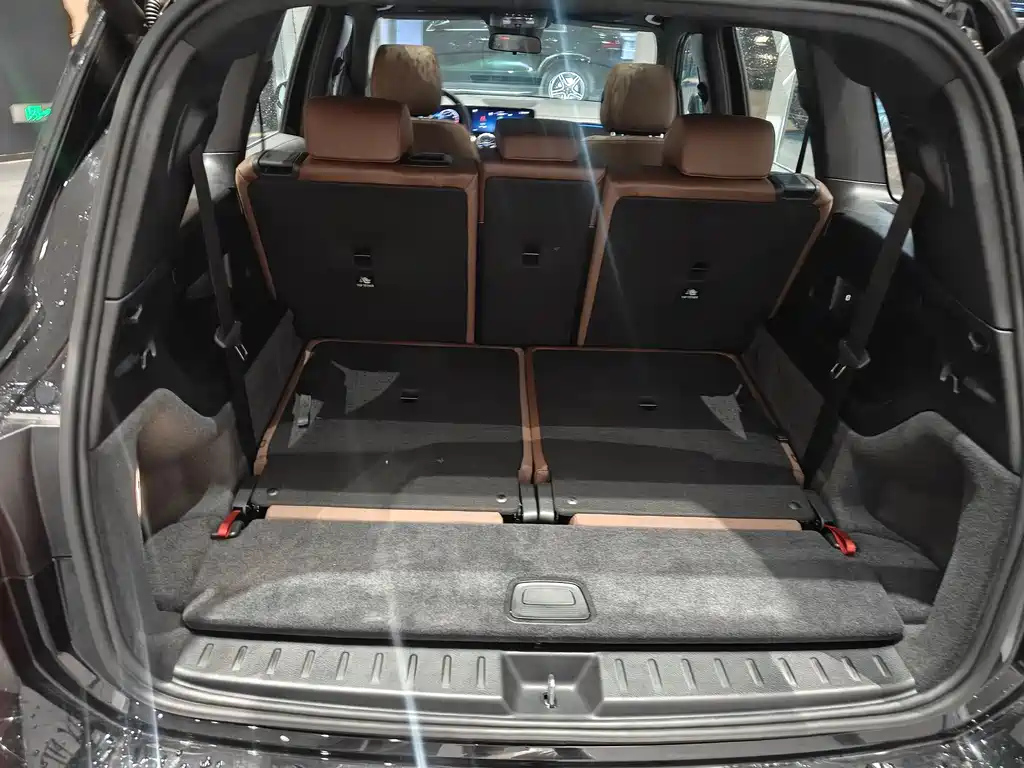 MERCEDES BENZ GLB 2023