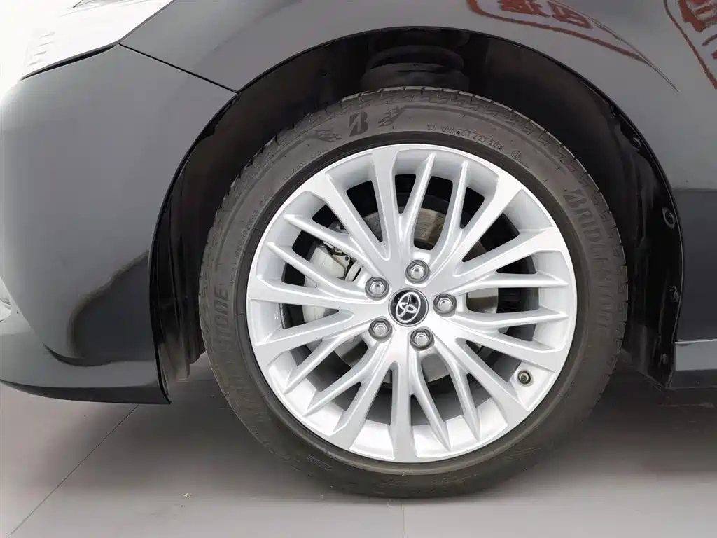 TOYOTA CAMRY 2019