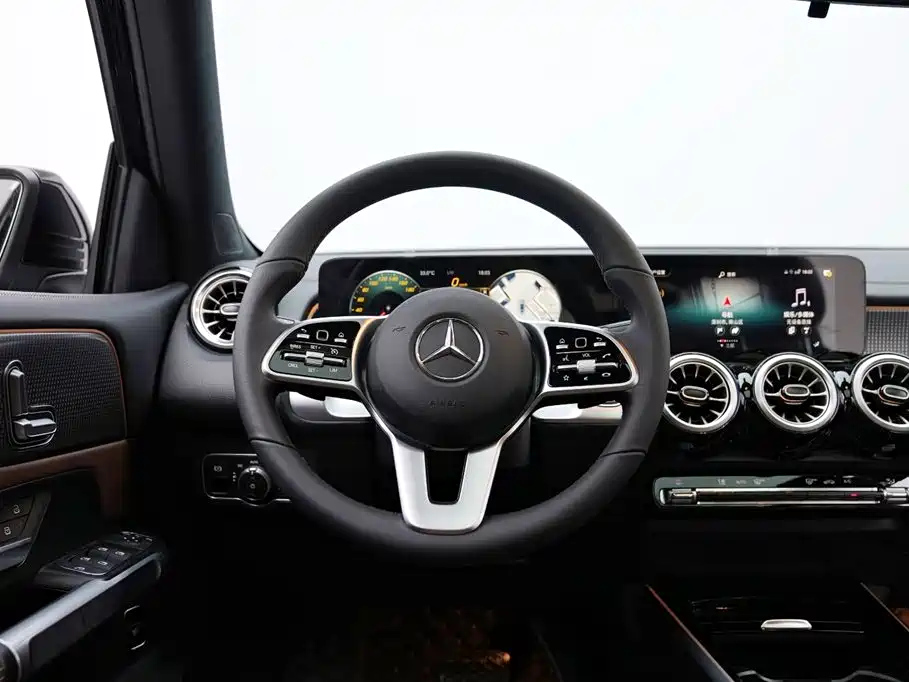 MERCEDES BENZ GLB 2022