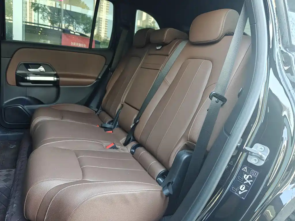 MERCEDES BENZ GLB 2025