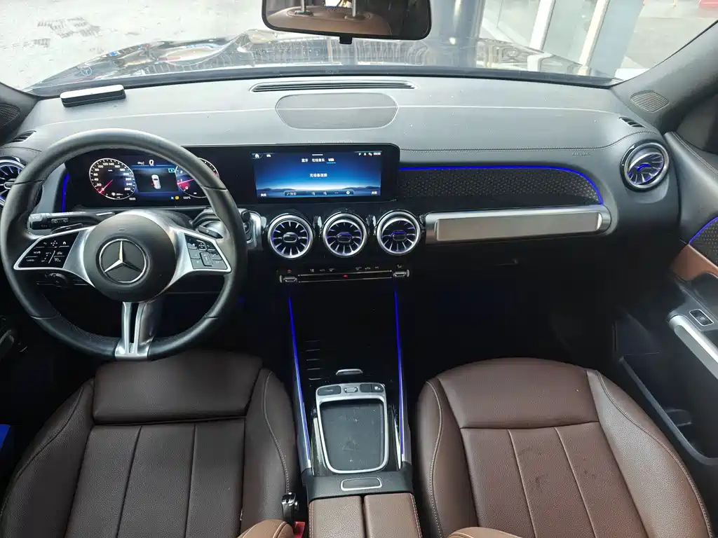 MERCEDES BENZ GLB 2025