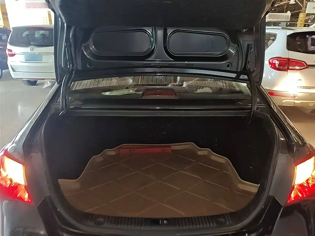 HYUNDAI CELESTA 2015