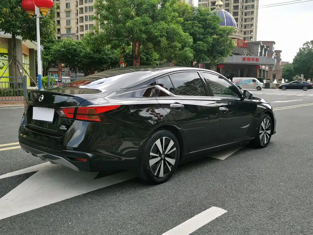 NISSAN TEANA 2021