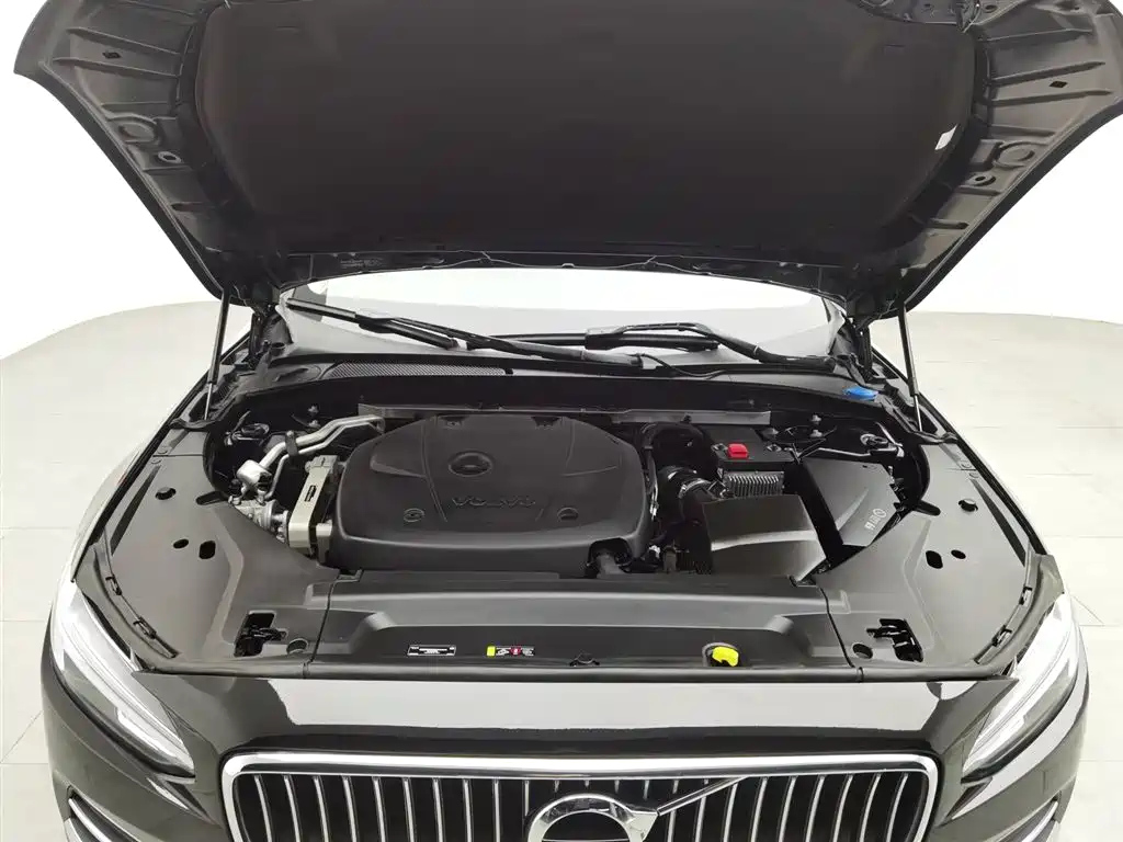 VOLVO S90 2019