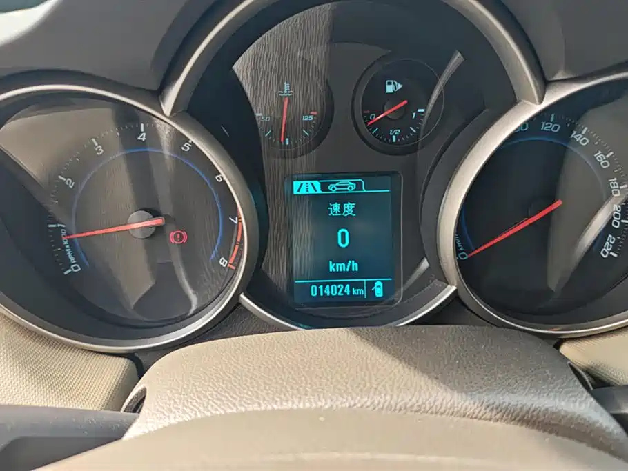 CHEVROLET CRUZE 2016