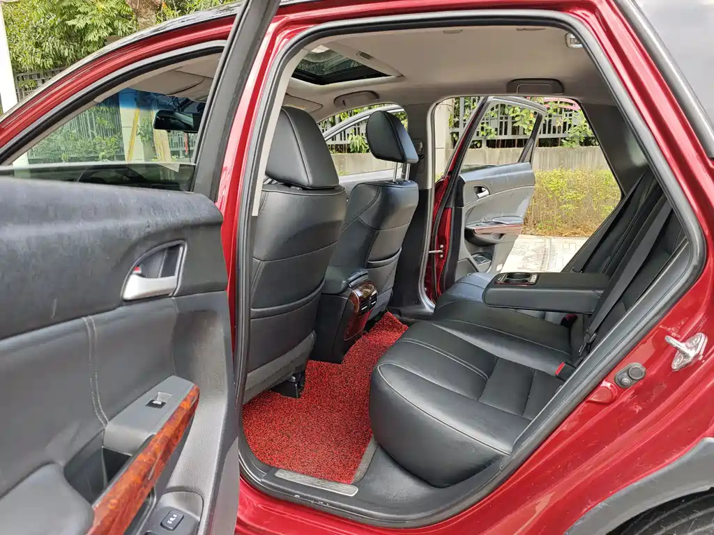 HONDA CROSSTOUR 2011