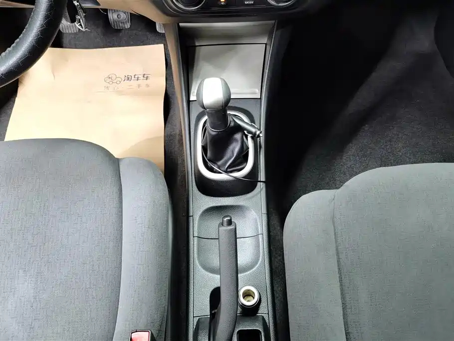 NISSAN SYLPHY 2016
