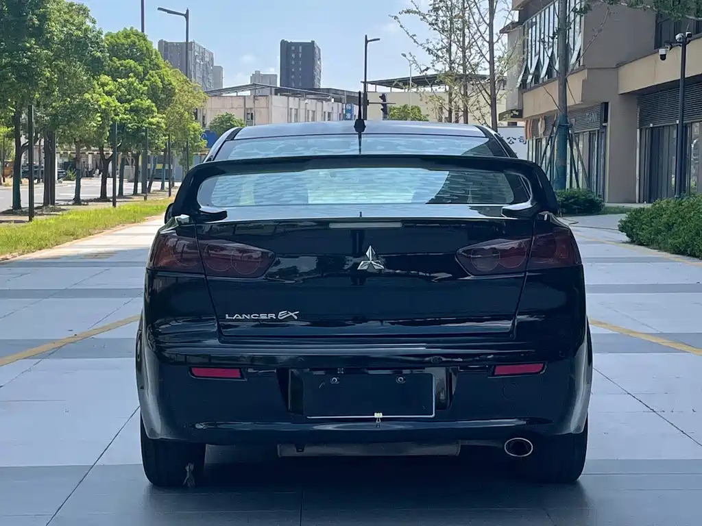 MITSUBISHI LANCER EX 2012