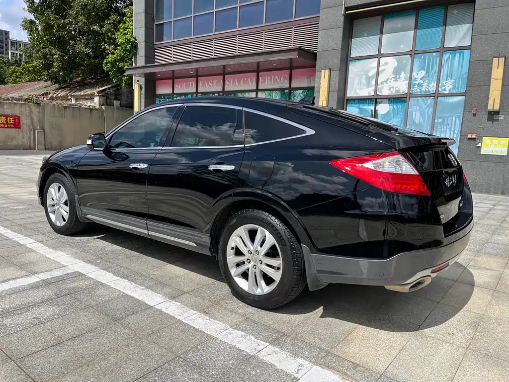 HONDA CROSSTOUR 2015