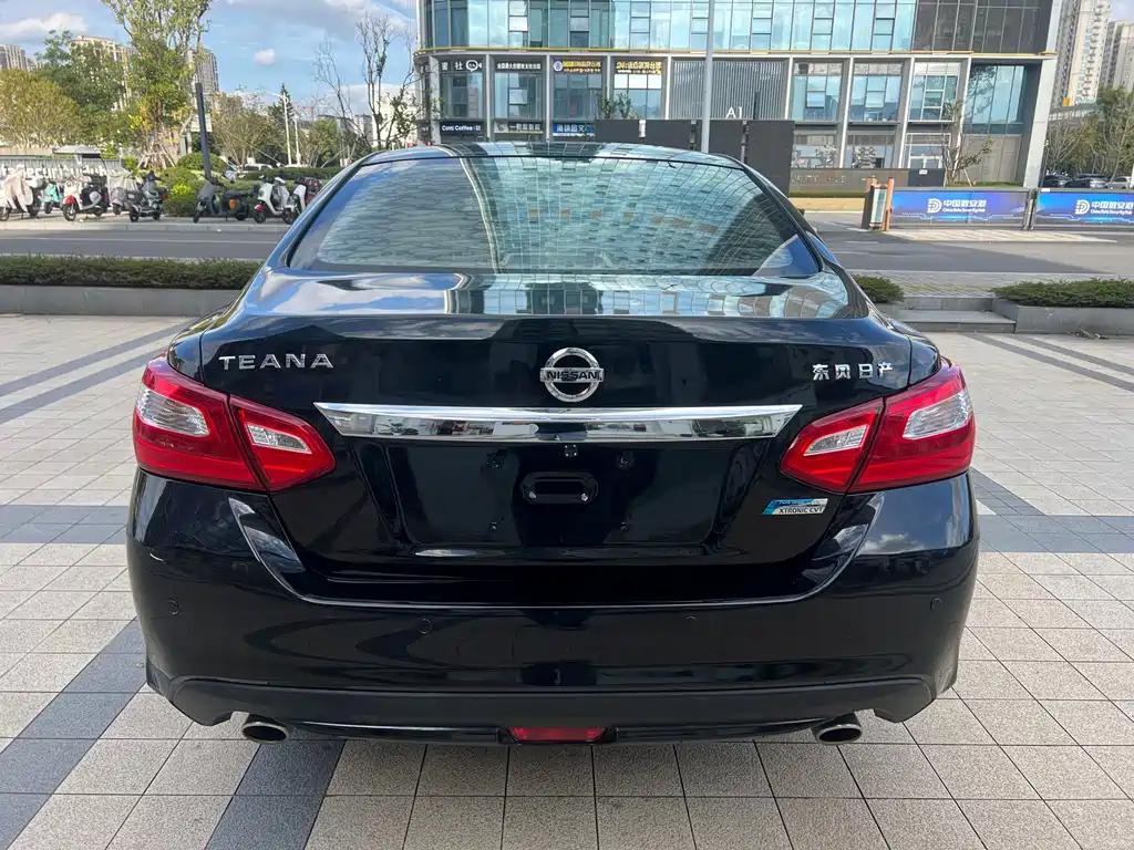 NISSAN TEANA 2018