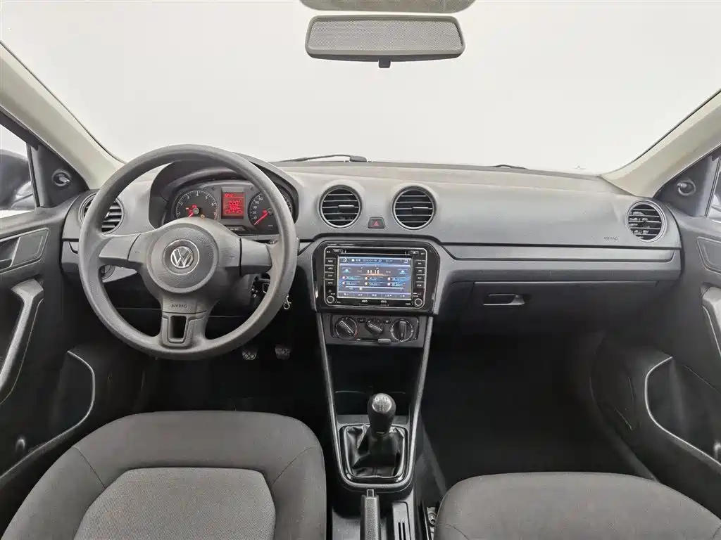 VOLKSWAGEN JETTA 2015