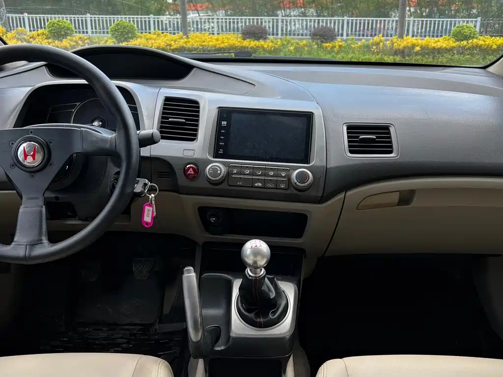 HONDA CIVIC 2011
