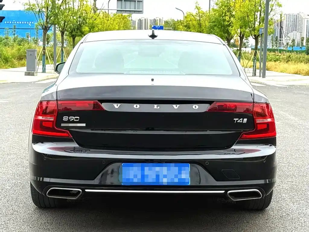 VOLVO S90 2019