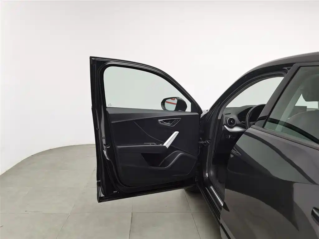 AUDI Q2L 2019