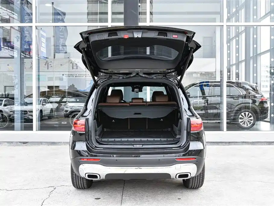 MERCEDES BENZ GLB 2024