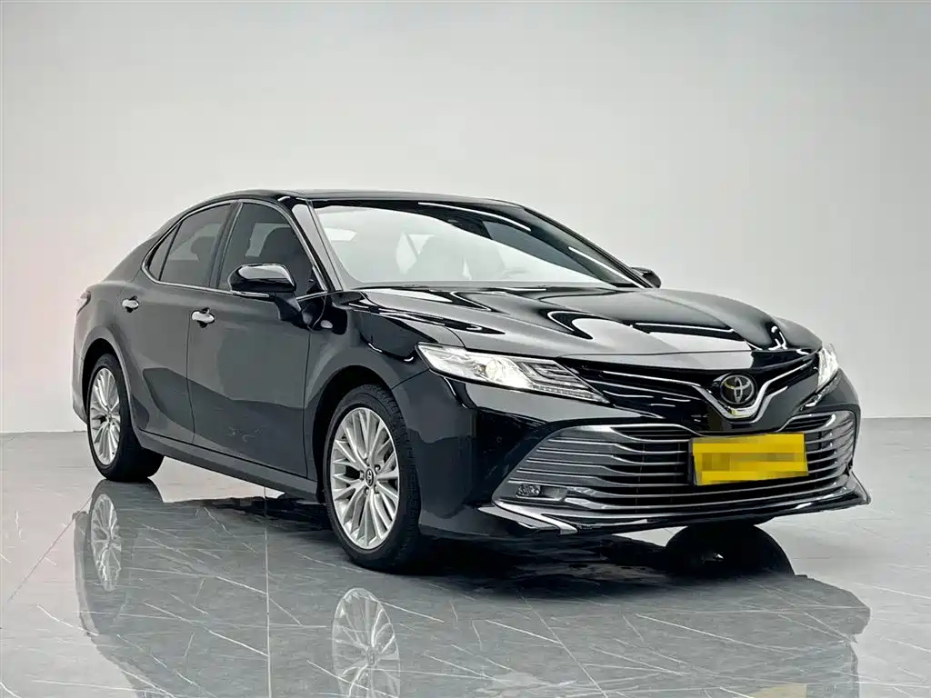 TOYOTA CAMRY 2020
