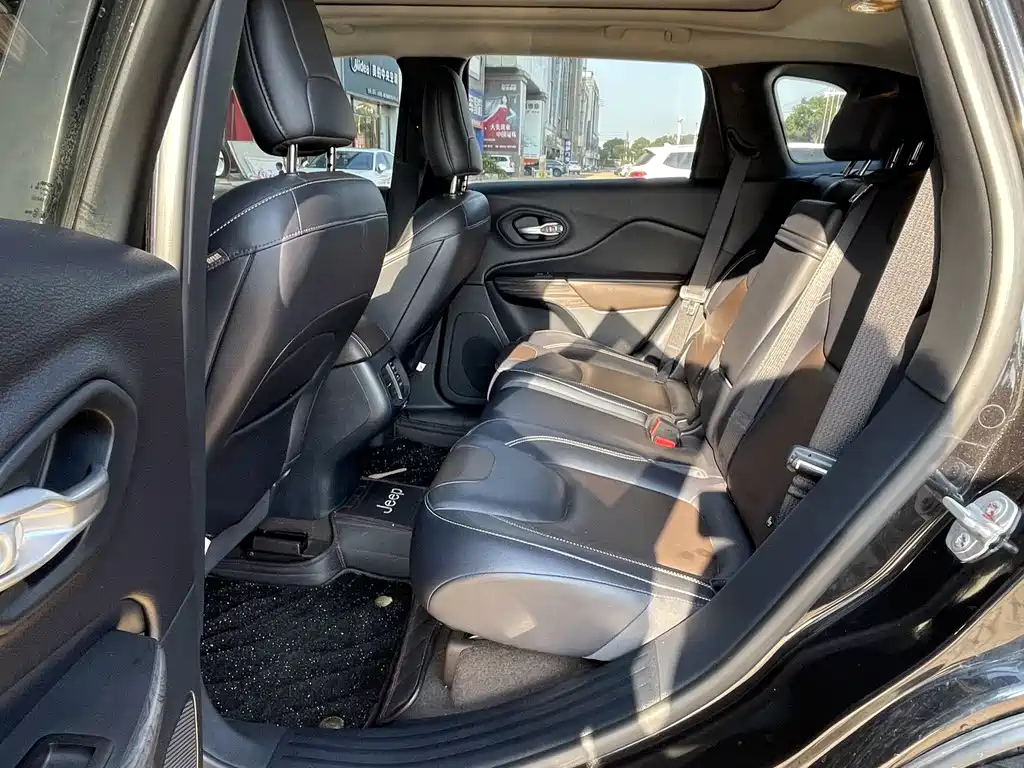 JEEP CHEROKEE 2017